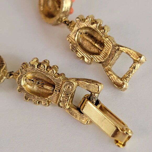 Vintage Signed ART Cabochon Faux Pearl and Coral Bead Bracelet - Picture 4 of 10